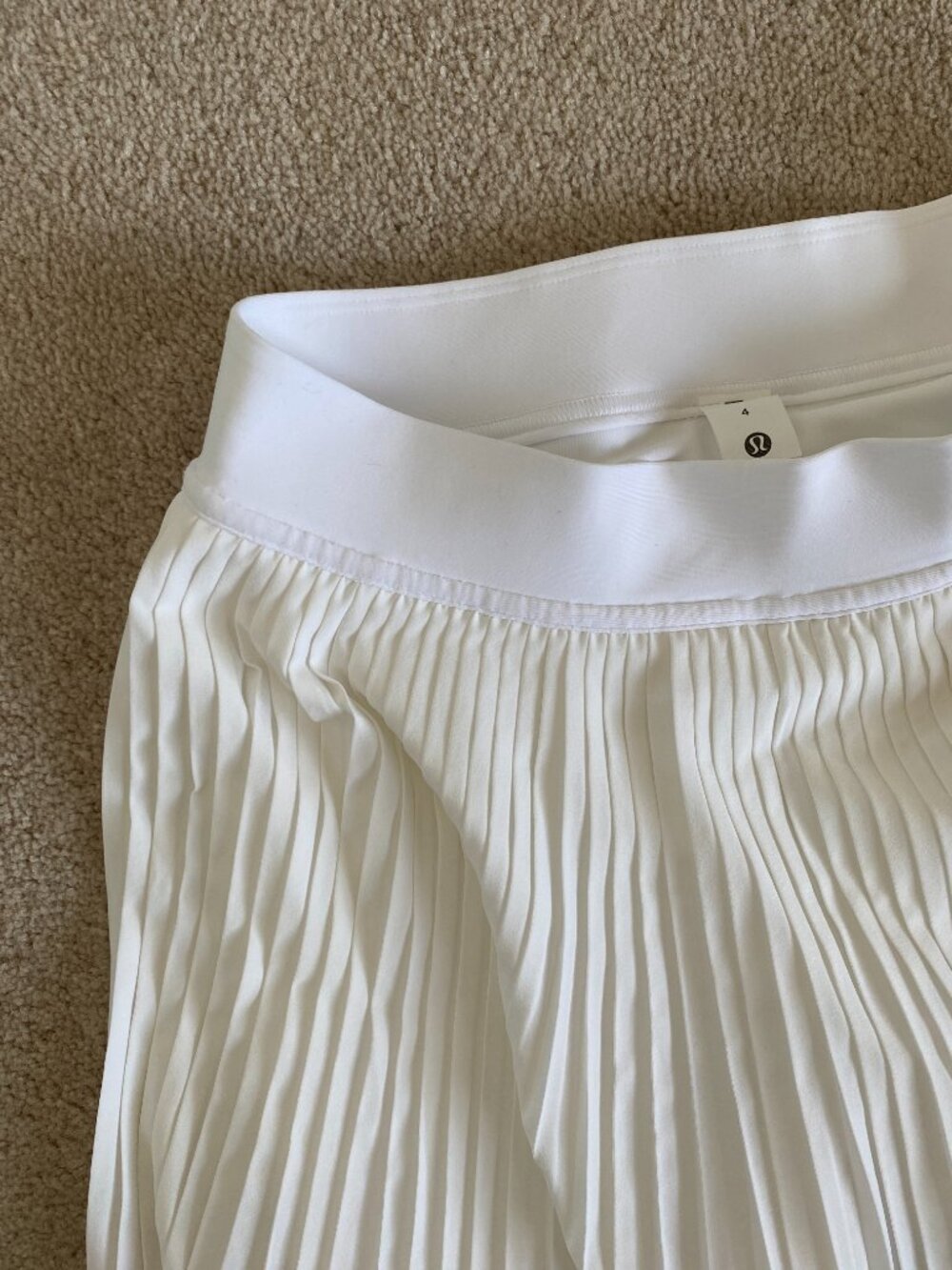 Lululemon Varsity RePleat High-Rise Pleated Skirt - Picture 3 of 4